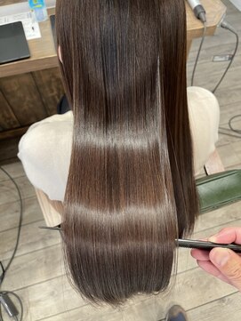 アトリエ シュシュ(atelier chou chou) さらつや絹髪ストレート【髪質改善/縮毛矯正/新宿髪質改善】