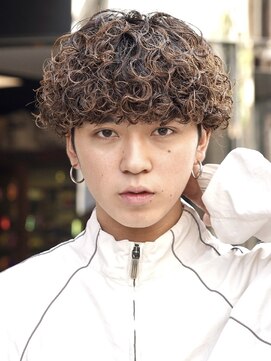 レタッチ バイ フィフス 天神大名(RETOUCH by fifth) プードルパーマハードスパイラルパーママッシュメンズパーマ束感