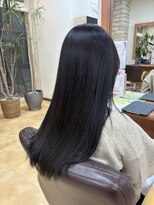 ヒラトヤ 肴町店 ラベンダーグレージュ艶カラー×大人可愛いストレートロングヘア