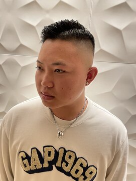 銀座マツナガ 浅草店 黒髪短髪/スキンフェード/ハードパートスタイル