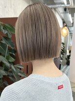 ノード(NODE)&nbsp;栄顔まわりレイヤーくびれ巻きベージュブリーチ