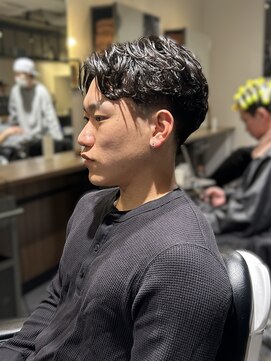 フリークバーバーショップ 河原町三条店(FREAK BARBER SHOP) MEN`SHAIR/テーパーフェード/ショートフェザー/河原町三条