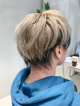 テトヘアー(teto hair) ローライト、ツートーンカラー、マッシュウルフ、メンズカット