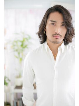 ミック ヘアアンドビューティー 大山店(miq  Hair&Beauty) ダンディな…隠し刈り上げメンズニュアンスミディa1