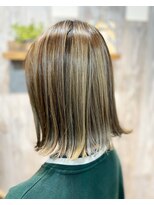 ウッドストック(Wood Stock)&nbsp;ハイライト切りっぱなしボブ