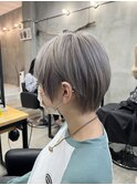 ショート×ホワイトシルバー