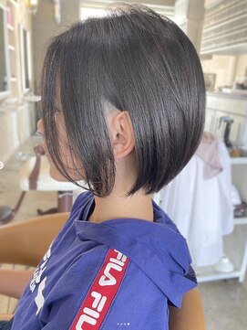 アトリエ エス atelier es HAIRDESIGN 黒髪ボブ/ナチュラルボブ/ミニボブ/丸みシルエット/ショートボブ