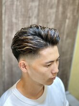 グルーマーズトウキョウ 渋谷店(GROOMER/S TOKYO)&nbsp;オールバック 刈り上げセンターパート サーフカール　メンズ