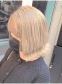 ペールベージュ