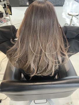 シャンプーボーイエイムス(SHAMPOO BOY aims) グレージュ/バレイヤージュ