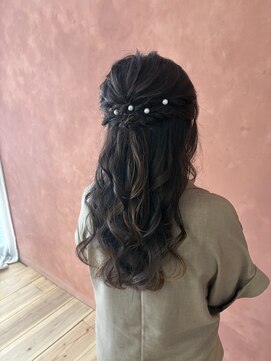 ヘアセット専門サロン by OKINAWA WATABE WEDDING 北谷店 ハーフアップ