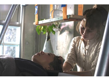 アザー(o. the .r)の写真