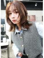 ピア ヤクイン(Pia Yakuin)&nbsp;トレンドレイヤーカット/ミディアムレイヤー/透明感カラー