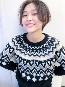 ジジ 代々木(Gigi) [Gigi代々木店 ハリ]　センターパートの大人可愛いショートボブ