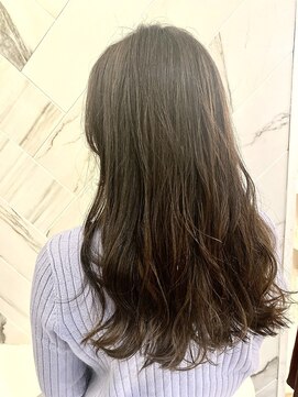 ジーナ セントラル銀座(Zina) アッシュグレーロング/コトリベージュ/ Zina CENTRAL出口