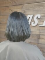 イングスジャパン(ings JAPAN)&nbsp;アッシュグレーカラーのボブ