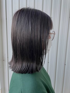 ノイ(neu) 暗髪つやつや切りっぱなしヘア【静岡/髪質改善/デザインカラー】