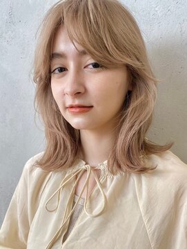 ノイカーム(noi Calm) 顔周りレイヤーカットグレージュカラーくびれボブベージュカラー