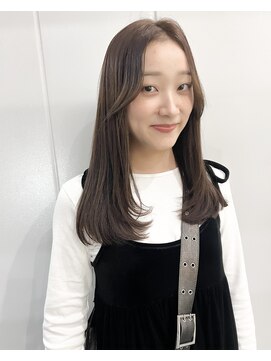 ジュリエッタ(giulietta) ミディアムレイヤー グレージュカラー 柔らかベージュ