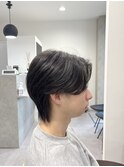 横顔キマるセンターパートウルフ