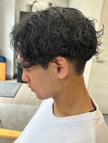 フゥ 宇都宮(FeU)&nbsp;栃木メンズパーマメンズカットセンターパートメンズマッシュ緩め