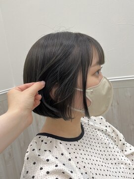 ヌク(Nuku.) mini bob × olive ash