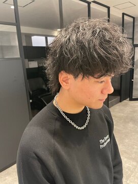 バックス メンズヘアー(BUCKS men's hair) マッシュウルフ/シャドウパーマ/ツイストスパイラル