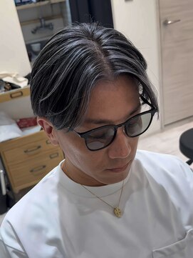 バース 梅田中崎町店(BIRTH) 50代40代白髪ぼかしシルバーメッシュバレイヤージュ