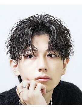 アストラ(ASTRA) MEN’S HAIR/サーフカール/刈り上げセンターパート
