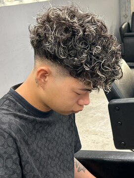 エルマーク 京都駅前(L-MARK) ハイライト/メッシュ/ツイストパーマ/ツーブロック/メンズ