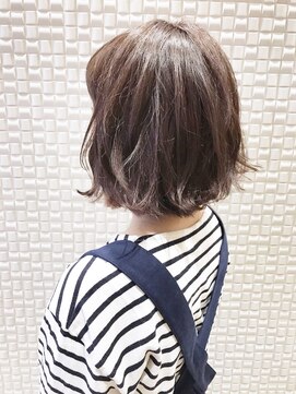 オリーブスバイネオリーブ(Olive's by neolive) 【新宿　Neolive】グレージュハイライト＊タンバルモリボブ