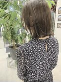 ストレートグレージュ