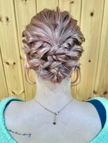 ブゾン(buZon)&nbsp;編み込みアレンジ×ピンクベージュ