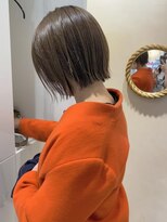 フィグバイアルテフィーチェ(fig by artefice)&nbsp;[ホリスティック施術]ぱつっとボブ/アッシュベージュ