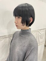 ワク(WAKU)&nbsp;YUJI  style  NO.3７顔周りで遊ぶショートボブ切りっぱなしボブ