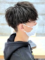 ニアウ 伊勢崎連取店(Niau)&nbsp;刈り上げマッシュ波巻きツイストスパイラルパーマメンズショート