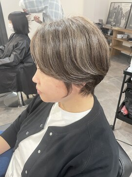 ランズ(LANDS) 【脱白髪染め】大人ショート×グレージュ