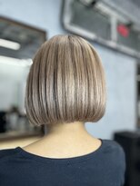 ワン(ONE)&nbsp;bob／ハイトーン／海外風ボブ