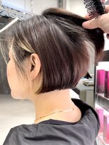 ピークアブー 原宿ハラカド(PEEK-A-BOO) モードな雰囲気の耳掛け前下がりボブ