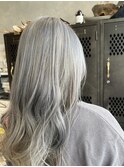 ホワイトシルバーハイトーンダブルカラーゆるふわウェーブ