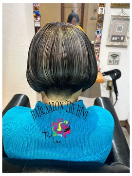 ヘアーサロン ザ ハイブ(Hair salon The hive) 白髪ぼかしミルクティーハイライト
