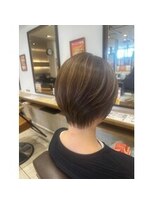 アース オーセンティック アクロスプラザ 与次郎店(EARTH Authentic)&nbsp;スッキリショートヘア