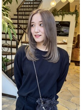 ブリッツレボルト(BLITZ R EVOLUT) ベージュカラー×レイヤーカット◇【柏/柏駅】