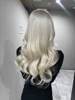 ミミー(mimiiy)&nbsp;ホワイトブロンド