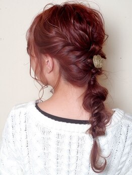 カジュアル～フォーマルまでなんでも気軽にアレンジ！大切な日やちょっとしたお出かけにもお任せください♪