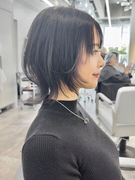 ハッシュカット×顔周りレイヤー　ウルフカット　ショートウルフ