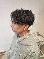 ニアウ 伊勢崎連取店(Niau)&nbsp;MEN’S HAIR/波巻きツイストスパイラル/リバースセンターパート