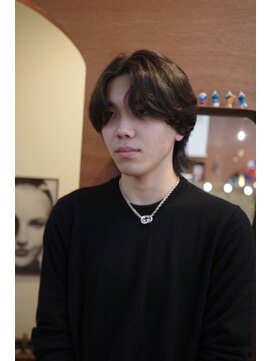 エディ(Edy) メンズセンターパートマッシュウルフカルマヘアニュアンスパーマ