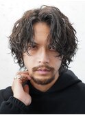 波巻きスパイラルパーマメンズパーマセンターパートウルフカット