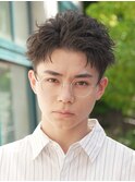 アクティブショートに緩めパーマが相性◎夏短髪を楽しみたい方に
